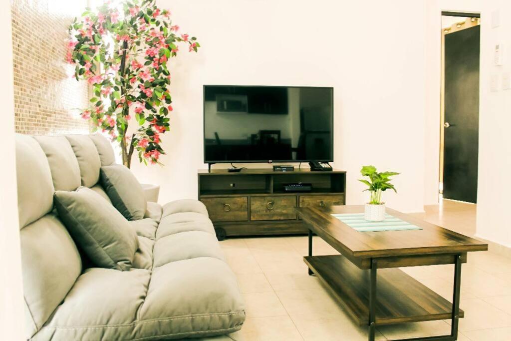 Hermoso Departamento En La Avenida Colosio Apartamento Playa del Carmen