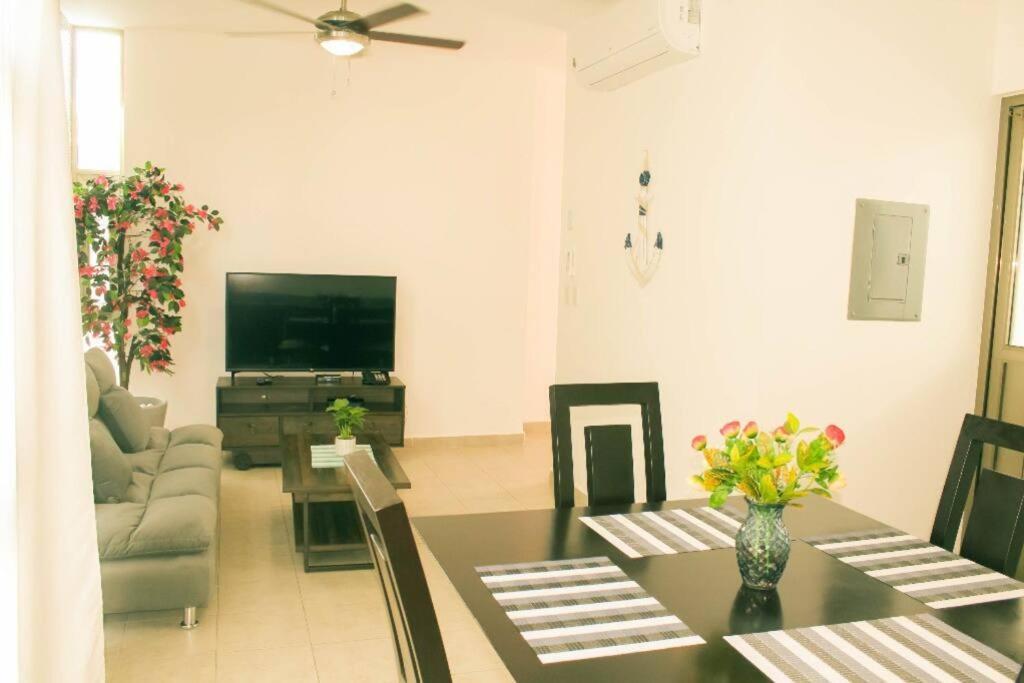 Apartamento Hermoso Departamento En La Avenida Colosio Playa del Carmen
